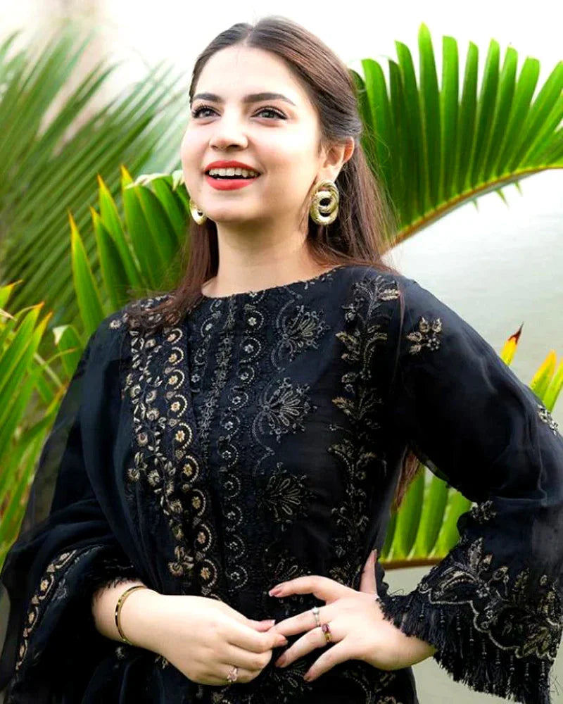 Angan Dhanak Embroidered Unstitched 3PC Suit – Winter Collection 2025 MR