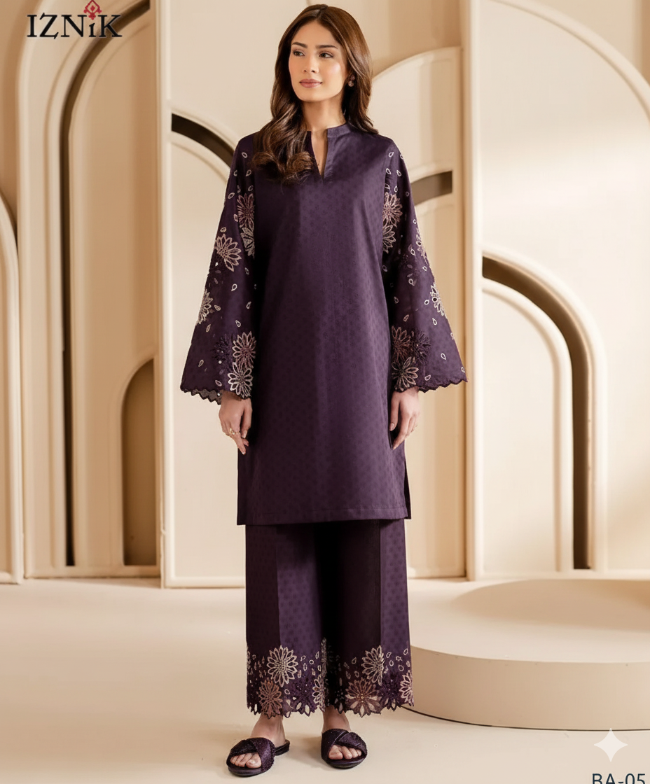 Winter Collection – Embroidered Dhanak 2-Piece Suit in Purple