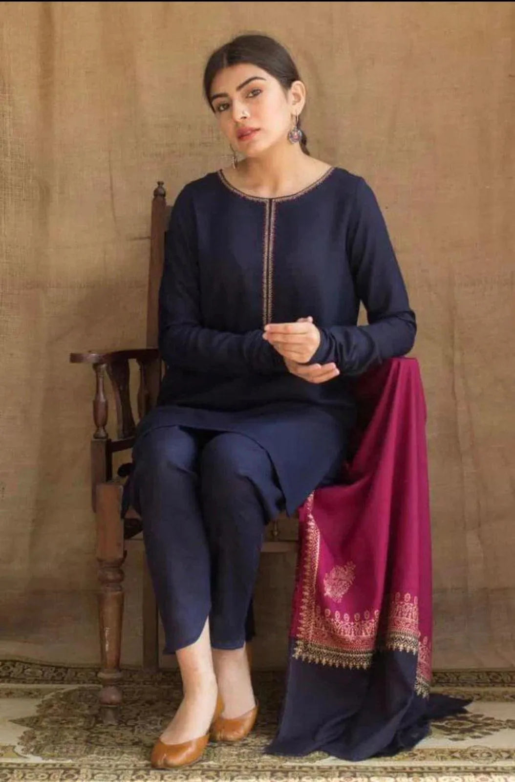 Embroidered Dhanak 3-Piece Suit – Blue 