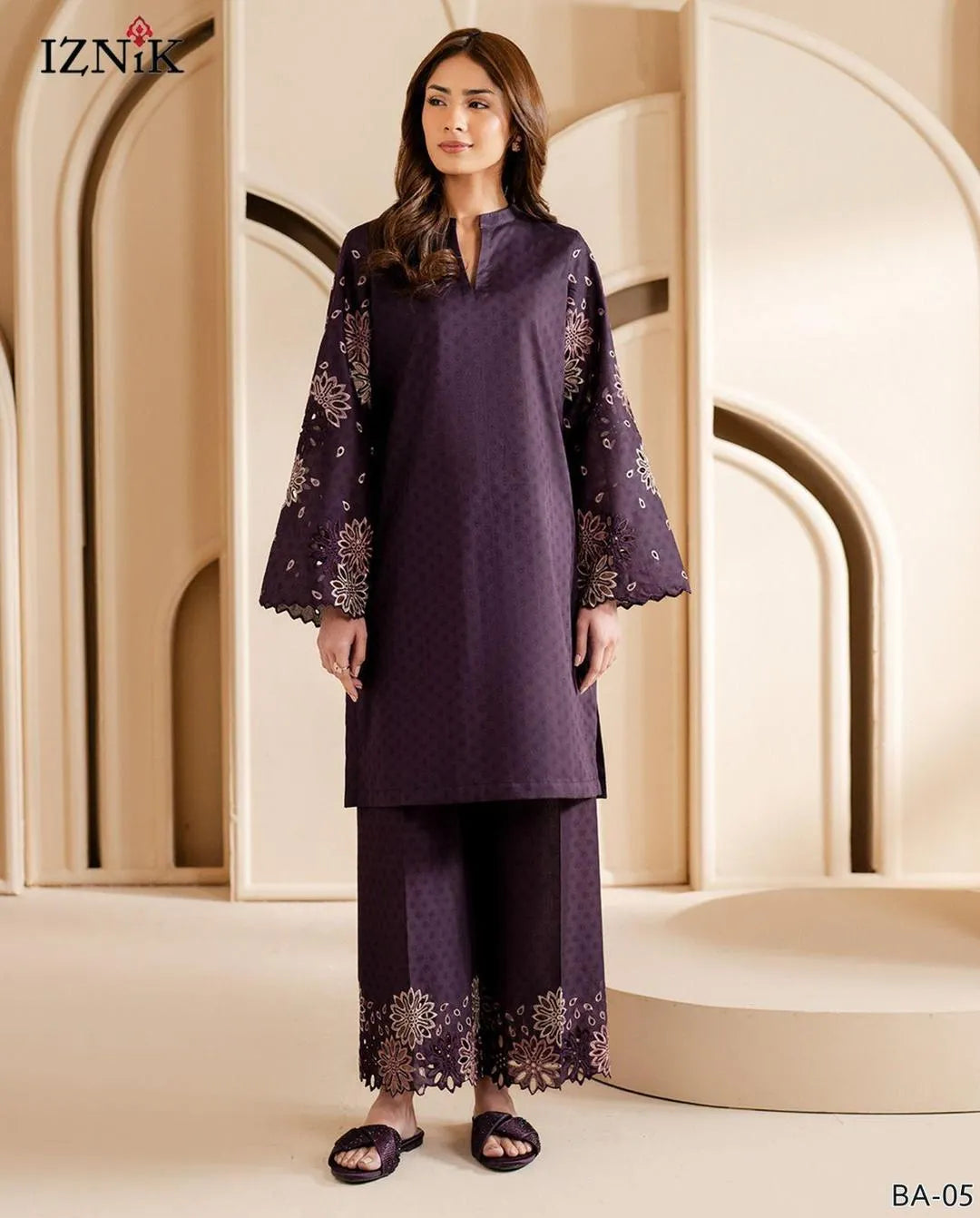 Winter Collection – Embroidered Dhanak 2-Piece Suit in Purple