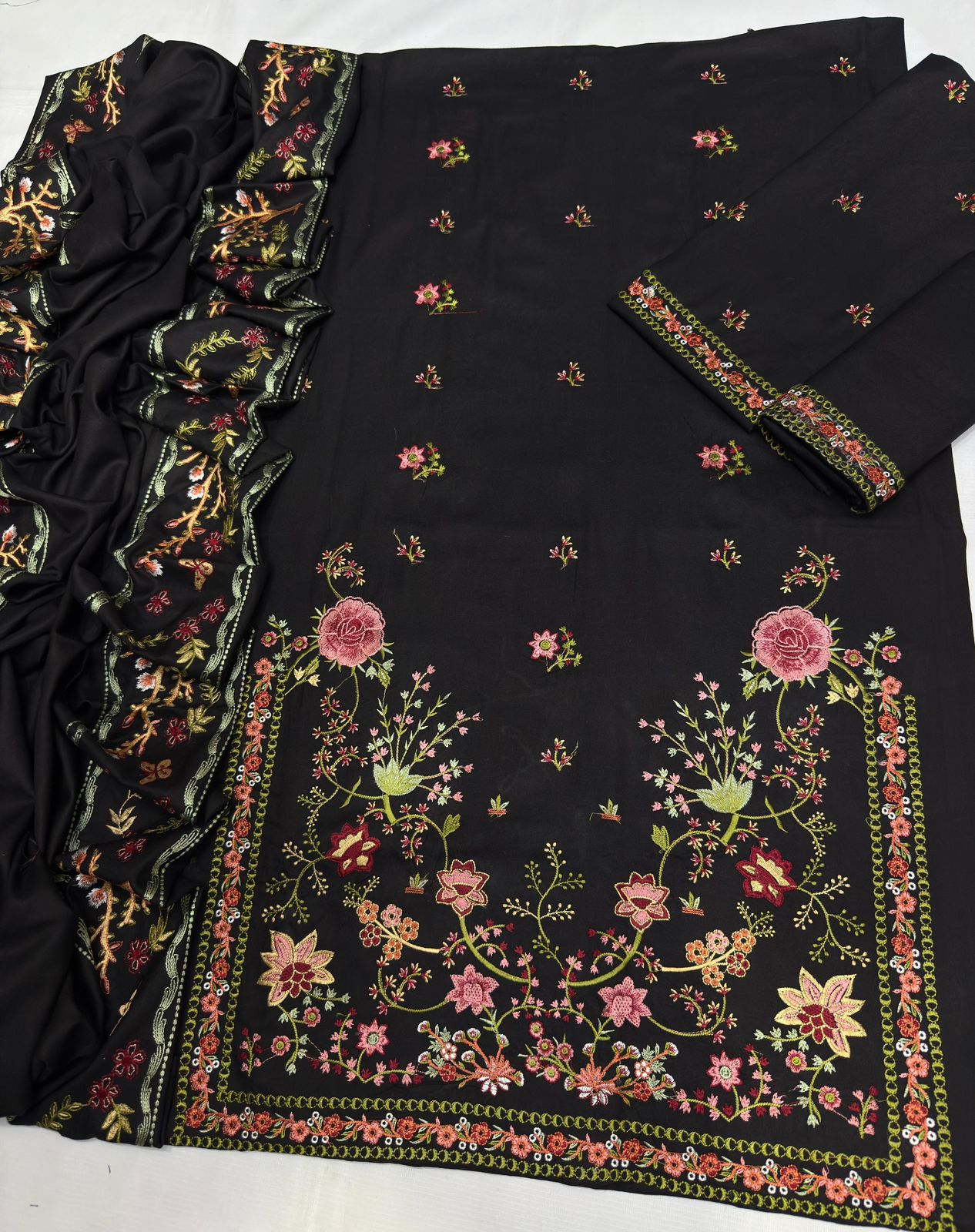 Dhanak fabric– Winter Collection 2025 - 3-piece luxury unstitched suit FBL