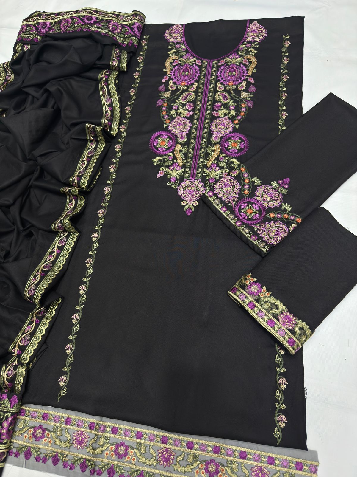 Zara Shahjahan – Winter Collection 2025-3 Pic Unstitched Suit FBL