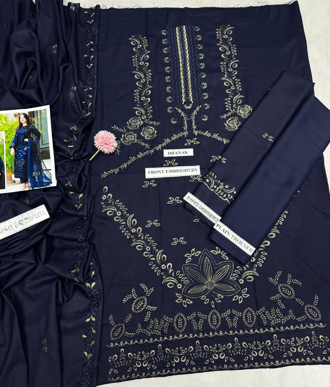 Angan Dhanak Embroidered Unstitched 3PC Suit – Winter Collection 2025 MR