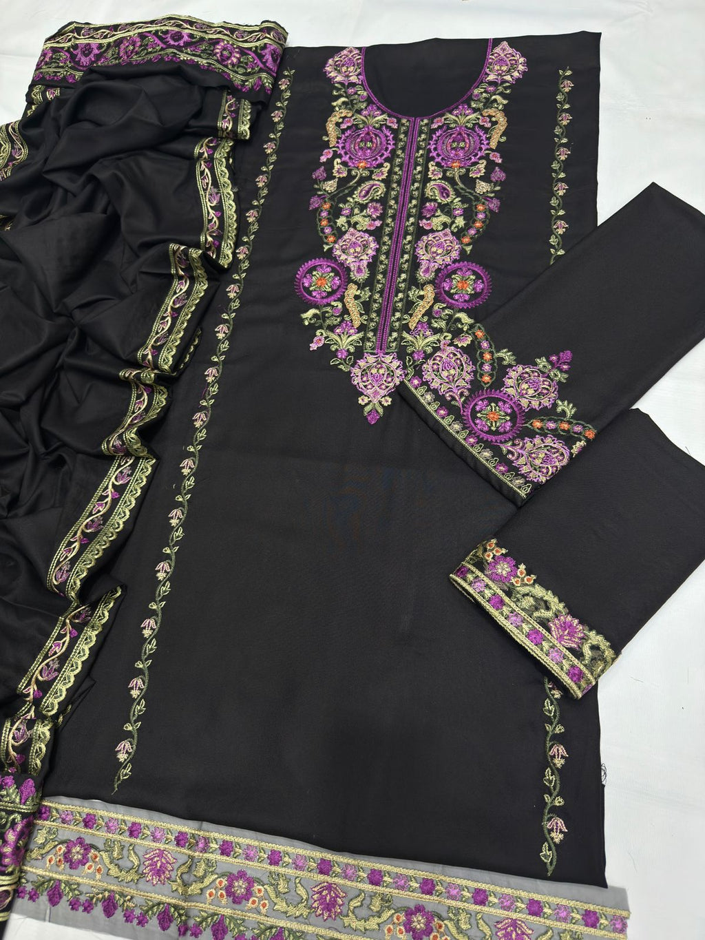 Zara Shahjahan – Winter Collection 2025-3 Pic Unstitched Suit FBL